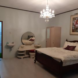 Diyan Padhang Homestay &Kedai Kopi Rempah, hotel in Godean
