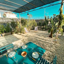 New Agriloft 2 Industrial- Giardino, clima , Wi-Fi a 50 mt dal mare, hotel u gradu 'Bordighera'