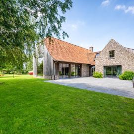 Loweide Lodges & Holiday Homes near Bruges, hotel u gradu Oostkamp
