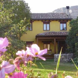 Casa Rural El Hidalgo en Amaya Burgos, viešbutis mieste Amaya