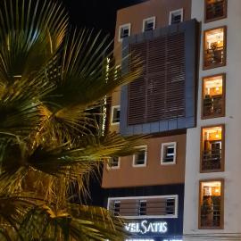 Hotel VELSATIS, готель у місті Бені-Меллаль