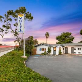 Scandia Motel โรงแรมในคาร์ลสบัด
