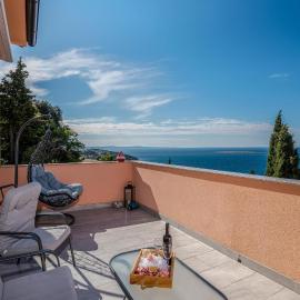 1 Bedroom Awesome Apartment In Stara Baska, hotel u gradu Stara Baška
