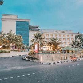 Truntum Padang, hotel v mestu Padang