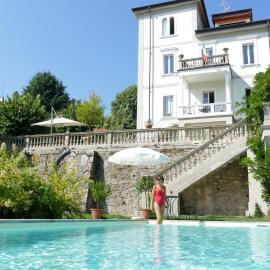 White Lilac Romantic B&B - Adults only โรงแรมในอาโรนา