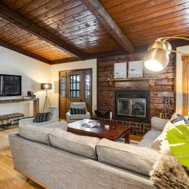 West Vail Mountain Escape & Kinnikinnick Sunshine House, hotel en Vail
