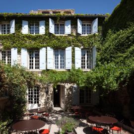 Hotel De L'Atelier, hotelli kohteessa Villeneuve-lès-Avignon