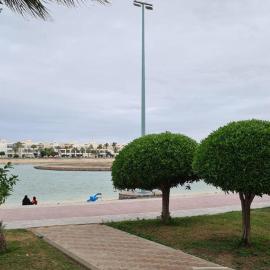 درة العروس - القرية الحالمة - شقة دور أرضي على البحرية - Dream Village, hotel in Durat Alarous