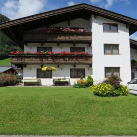 Apartment Elisabeth-3 by Interhome, hotel in Aschau