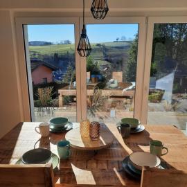 Große Auszeit Eifel mit Sauna, Kamin und Terrasse, hotel a Nettersheim