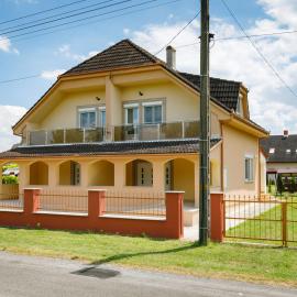 Apartment Daisy 2 by Interhome, hotel in Balatonmáriafürdő
