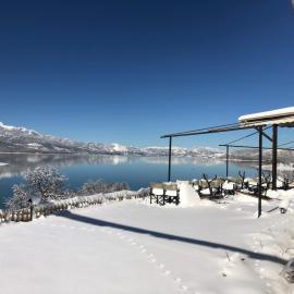 Ξενώνας Παρατηρητήριο Υπερώον, hotel u gradu Ágios Athanásios