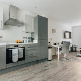 Central 2 double bedroom flat with parking, hotel a Bournemouth