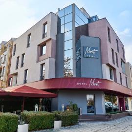 Monet Hotel