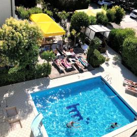 Hotel Marzia con Piscina