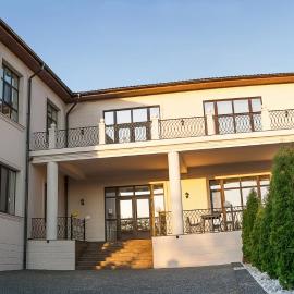 Colinele Aurii Cimislia, hôtel à Cimişlia