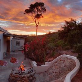Wolverfontein Karoo Cottages, hotel v mestu Ladismith
