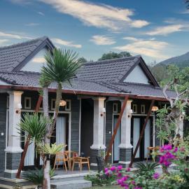 The Lava Bali Villa and Hot Spring, hotel di Kintamani