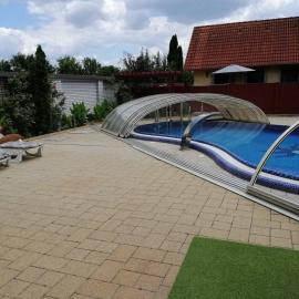 GOLDENVENDÉGHÁZ, hotel in Balatonszabadi