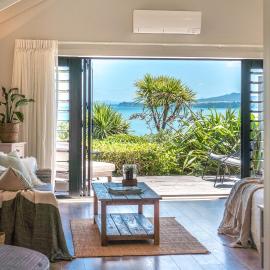 The Moorings Studio Apartments - Be My Guest Waiheke, hotel a Oneroa