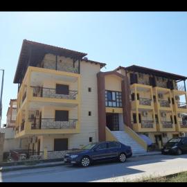 Hotel Kosmas, מלון בסארטי