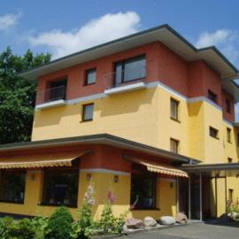 Hotel Friedrichs, hotelli kohteessa Neumünster
