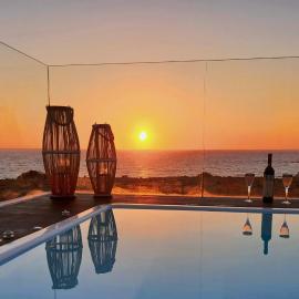 Viesnīca Tramonto Luxury Villa No1- Breathtaking sunset view pilsētā Karpatosa