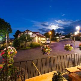 Village Family Motor Inn