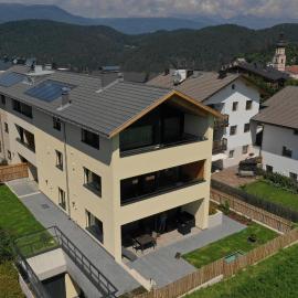 Apartments Helga、カステルロットのホテル