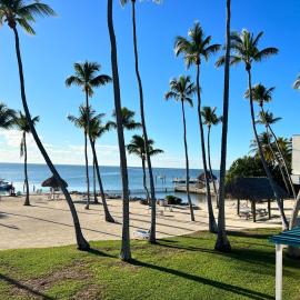 Breezy Palms Resort، فندق في إسلامورادا