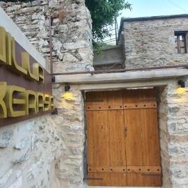 Villa Kerasia, hotel i Kastanéa