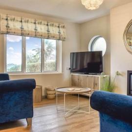 Nicosia House with sea views., hotel in Westward Ho
