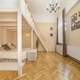 Vintage Apartment, hotel in Pécs