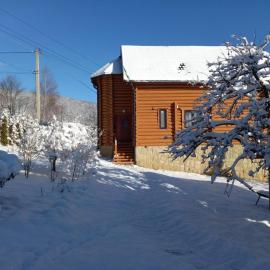 Вікенд, hotel in Yaremche