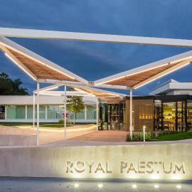 Hotel Royal Paestum, хотел в Паестум