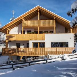 Editlodge "Dessot", hotel u gradu Badia