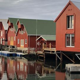 Robinsons Rorbu - located in Bud, hotel i Bud
