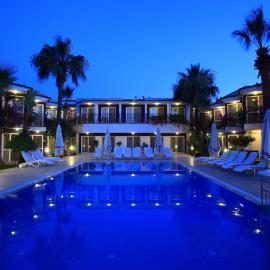 Catamaran Hotel, hotel sa Gundogan