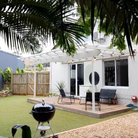 Peaceful Modern Home with Private Garden in Durban North, hotel a Durban