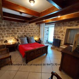 La Grange de La Coste, hotel in Saint-Barthélemy-le-Meil