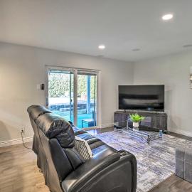 Movie Room & Private Pool: Richardson Retreat، فندق في ريتشاردسون