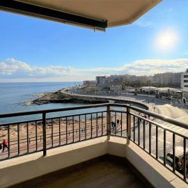 MARINA SUNBEACH SEA VIEW, hotel in Torrevieja