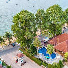 RimLay Beachfront Pool Villa