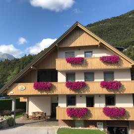 Apartments Maja by the river, hotel in Bohinj