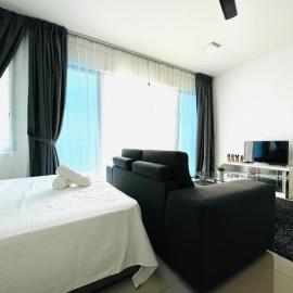 ECOZY SUITE 3 - Trefoil Setia Alam Near Setia City Mall & Setia Convention Centre