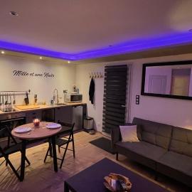 Mille et une nuit, appartement classé 3 étoiles en RDC avec exterieur et parking