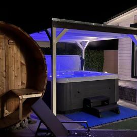 Chalet Buutengeweun, met luxe JACUZZI en TONSAUNA, hotel in Sint Annaland