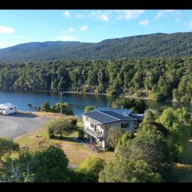 Glendale River View, Hotel in Manapouri