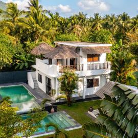 Aqua Suites, hotel a Wok Tum