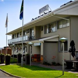 Bluewaters Hotel, hotell i East London